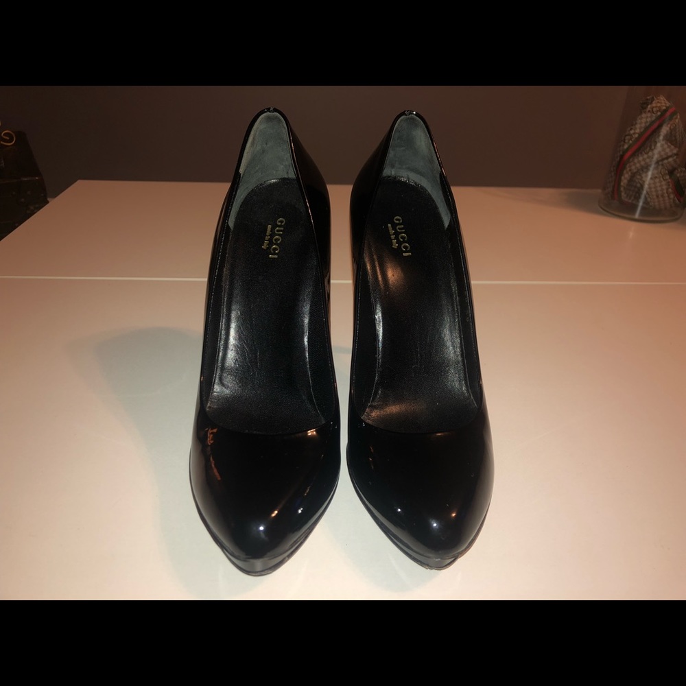 Gucci Vitello Vernice Black Patent Leather Sz 38